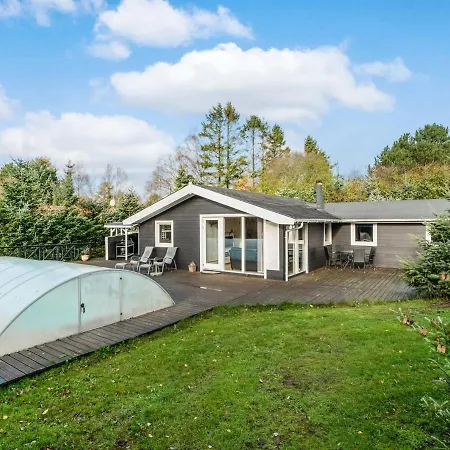 Eli - 1-4km From The Sea In Ne Jutland By Interhome Holiday home Hals