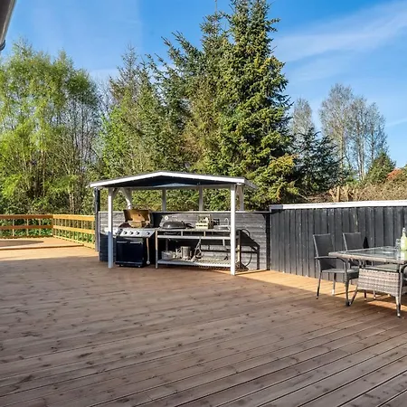 Eli - 1-4km From The Sea By Interhome
